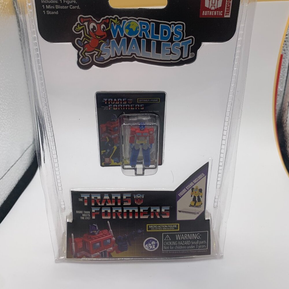 WORLDS SMALLEST TRANSFORMER MICRO ACTION FIGURE OPTIMUS PRIME WITH STAND